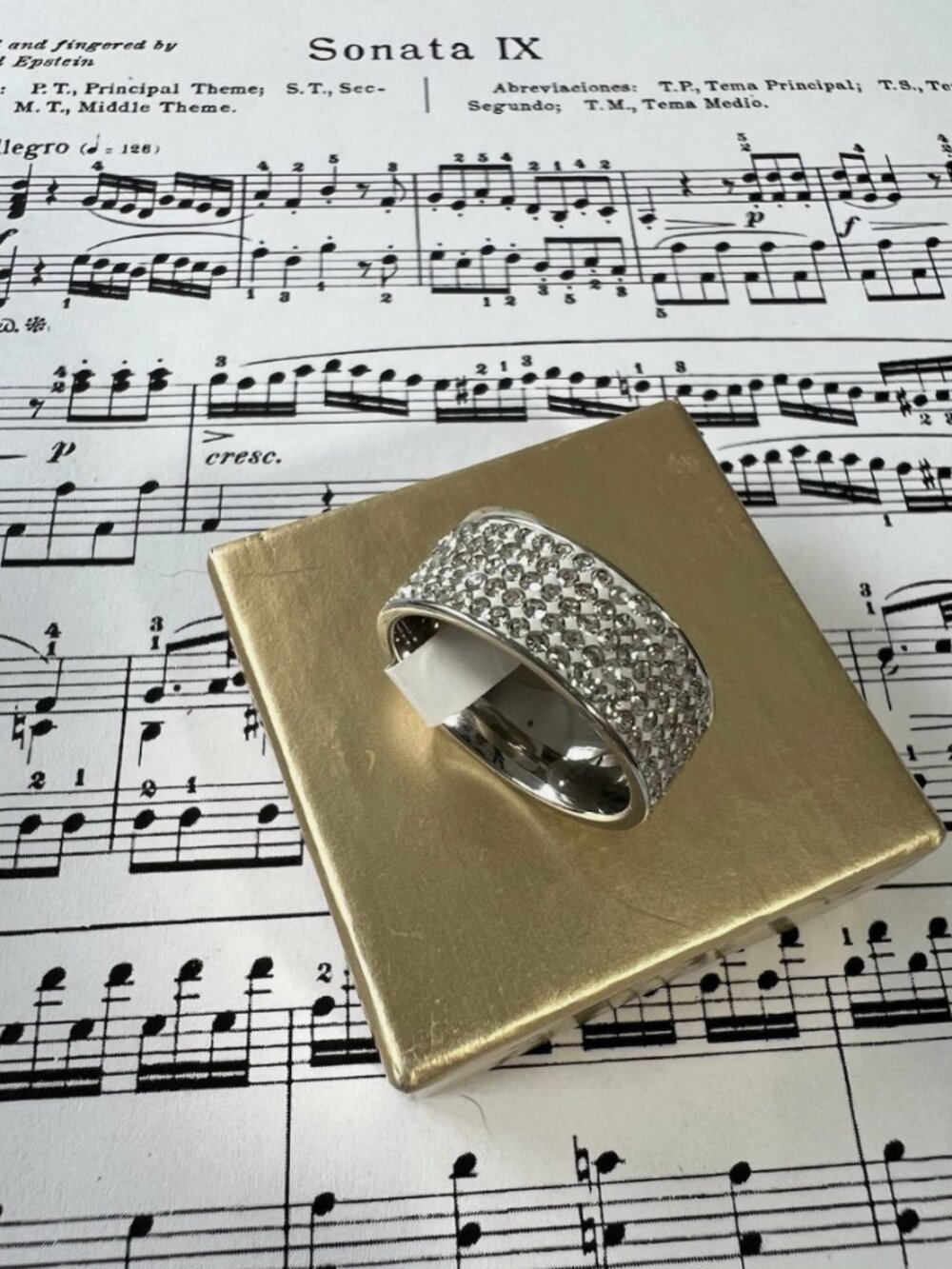 NWOT-Silver Tone Pave Crystal Wide Band Ring Sparkling Statement Jewelry  ly-spa